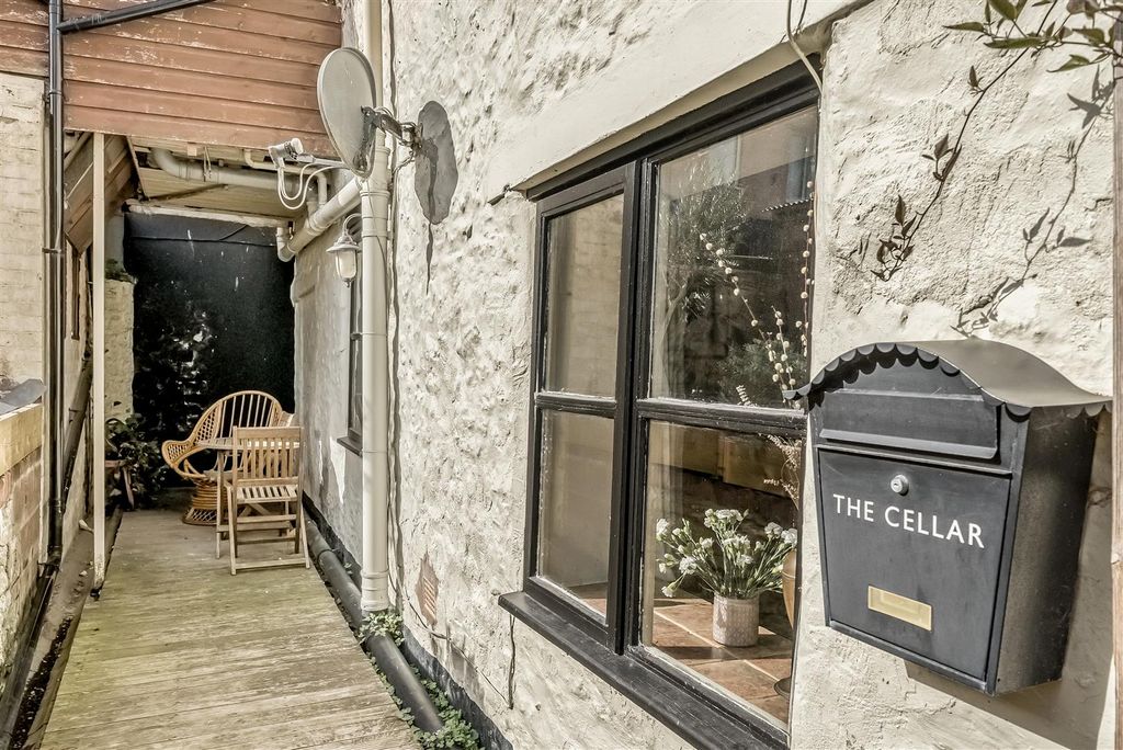 Property photo 1 of 23 1349018-22-68c941B82B5E9.Jpg