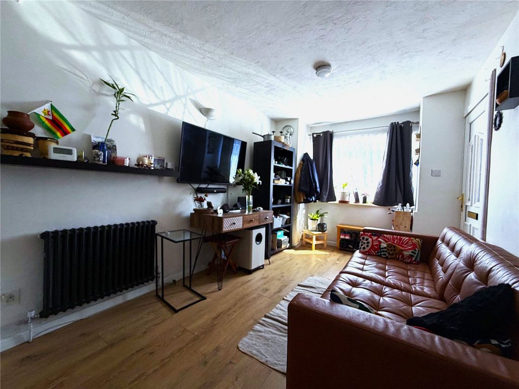 Property photo 2 of 6 Picture No. 08