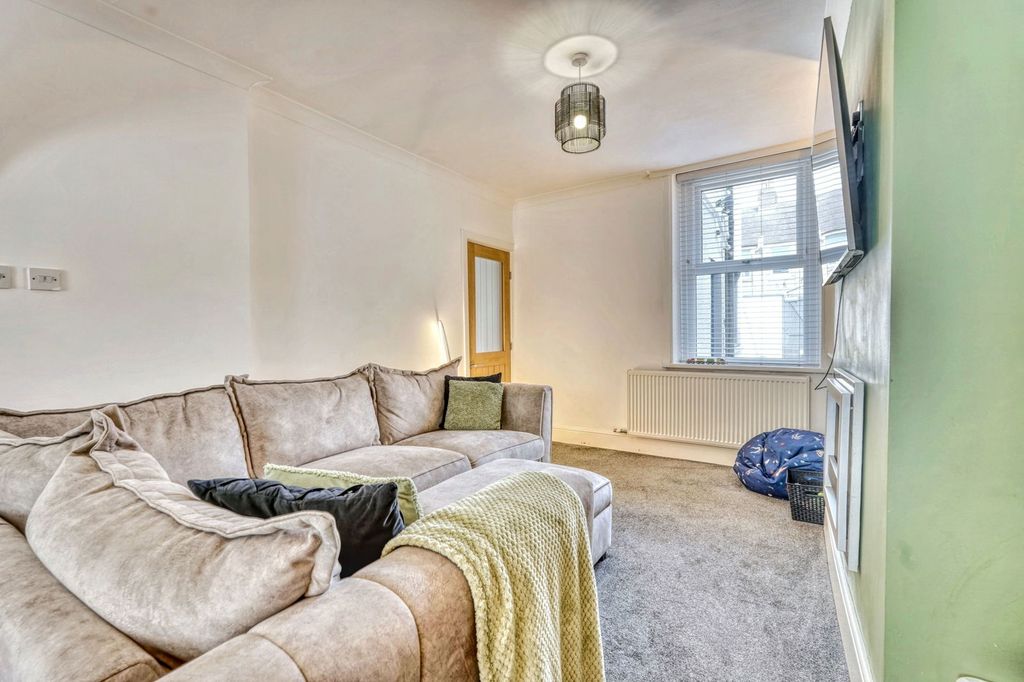 Property photo 3 of 15