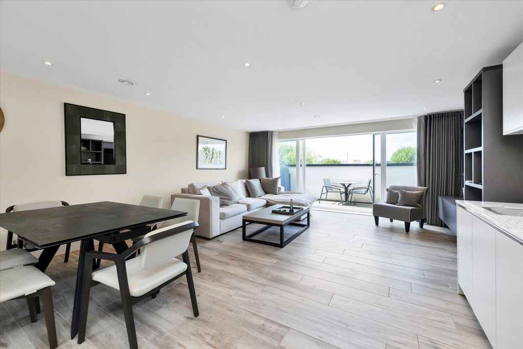 Additional image 6 of 2 bed flat for saleMadingley Road, Cambridge, Cambridgeshire CB3