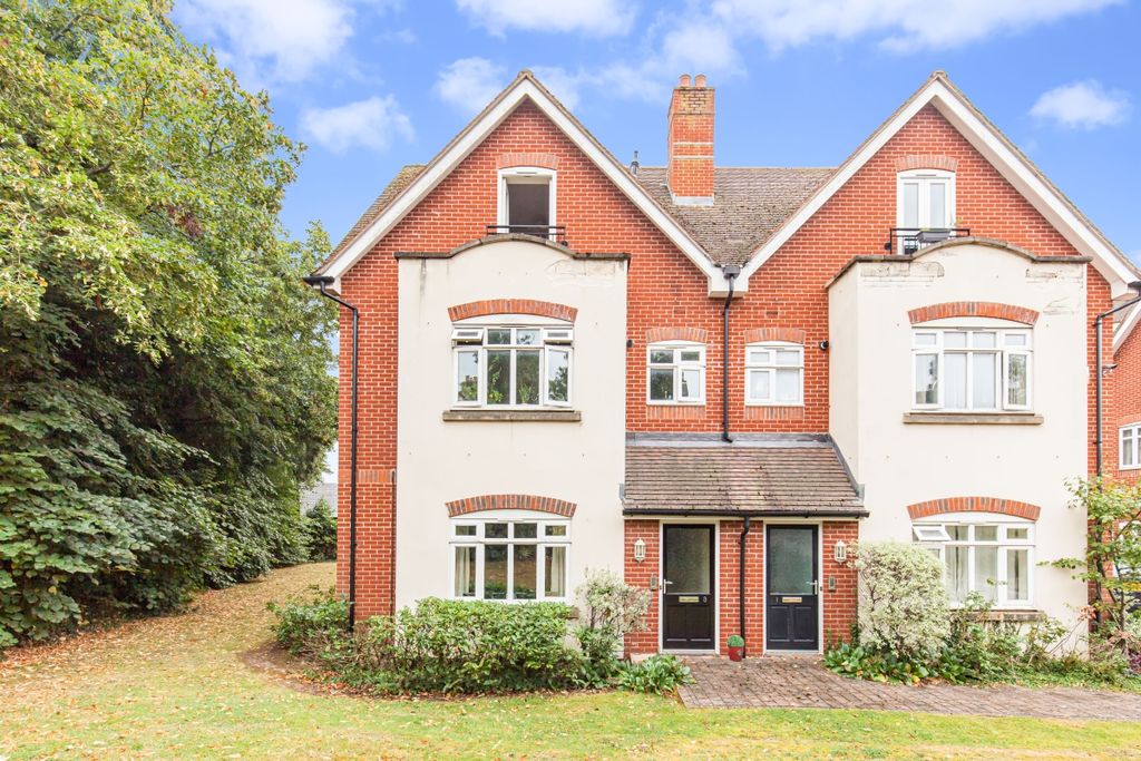 Property photo 1 of 9 137886