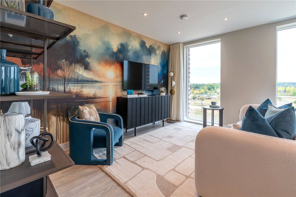 Property photo 3 of 8 Show Home