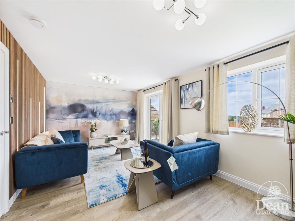 Property photo 2 of 11 Show Home