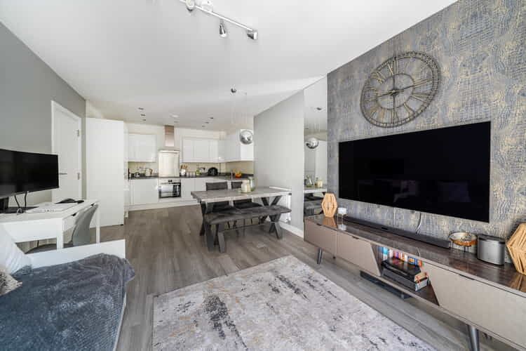 Property photo 3 of 19