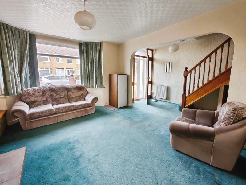 Property photo 2 of 9