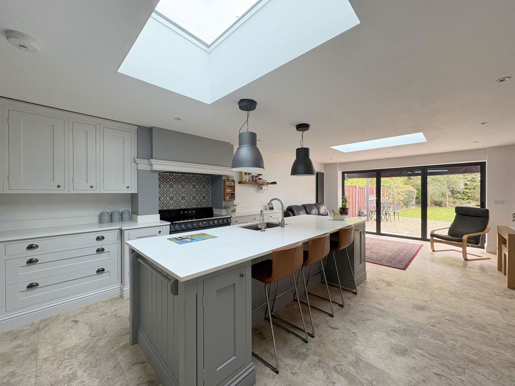 Property photo 3 of 24 Gallery