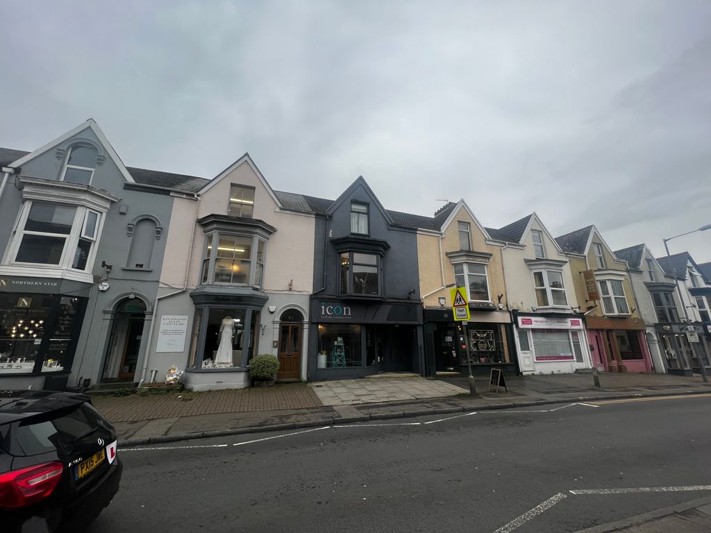 Property photo 2 of 5