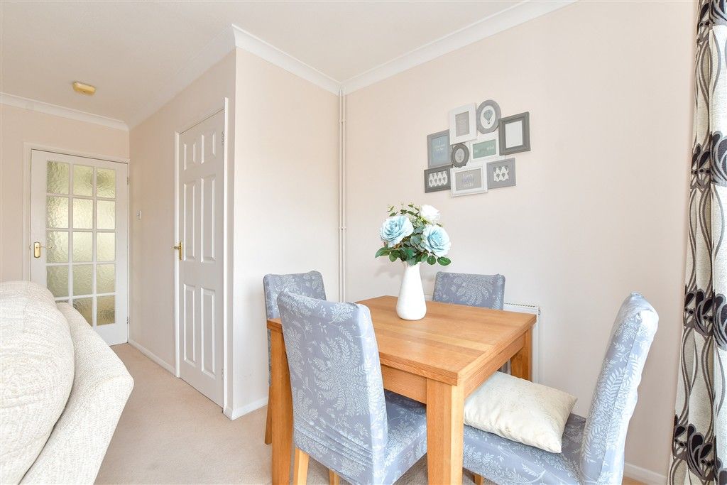 Property photo 3 of 13 Lounge/Diner