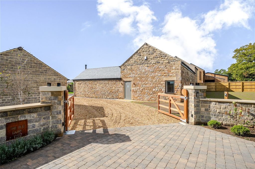 Property photo 3 of 24 Picture 3