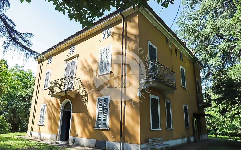 Property photo 1 of 27
