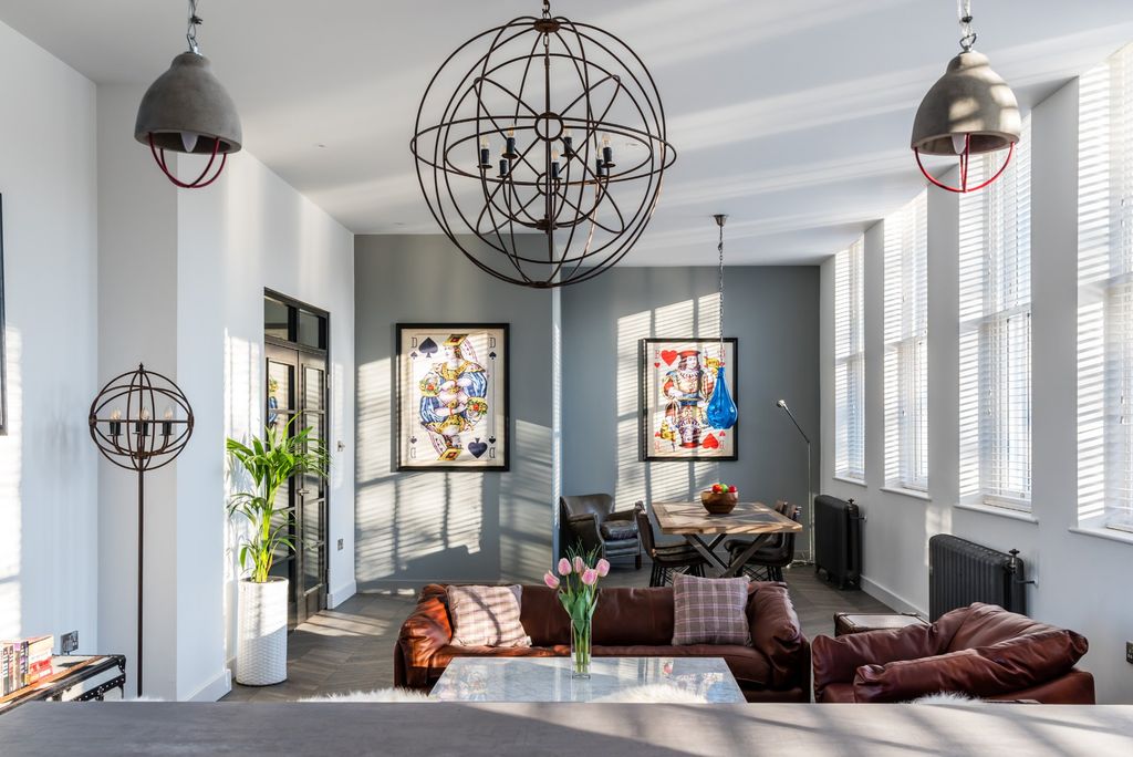 Property photo 1 of 22