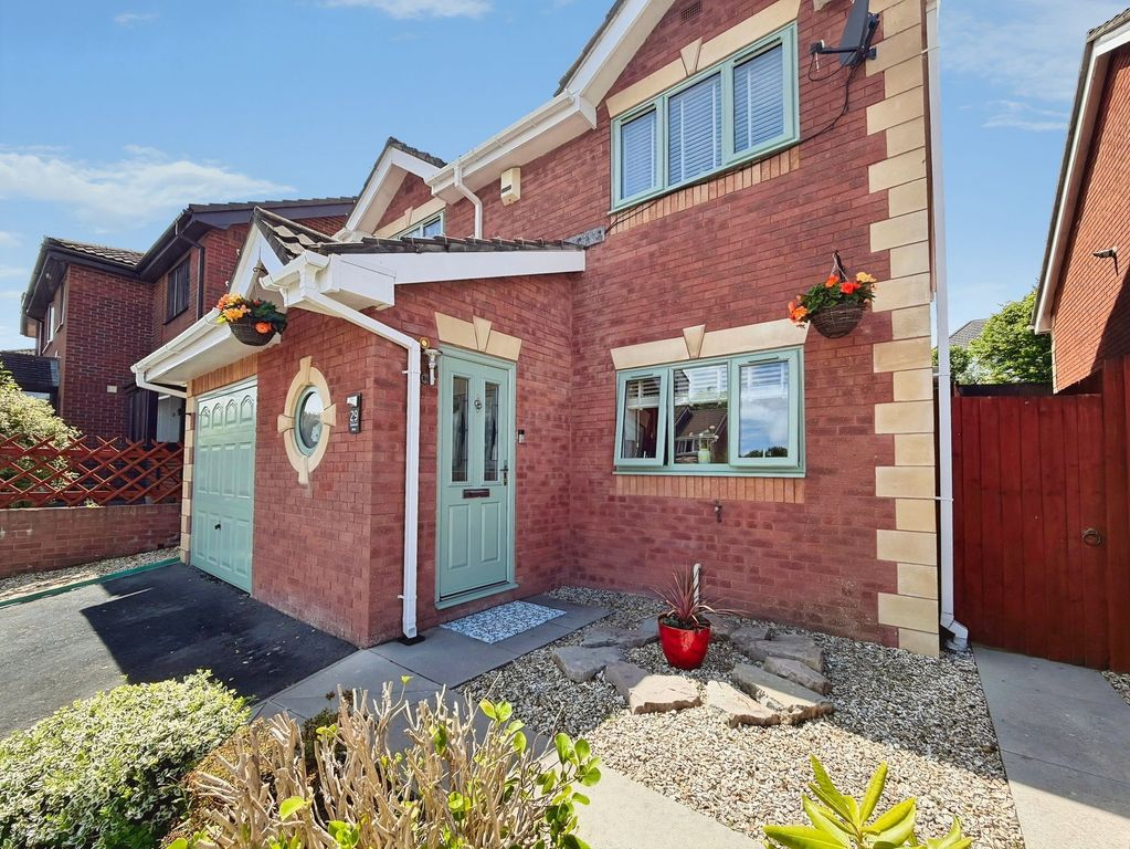 Property photo 2 of 36