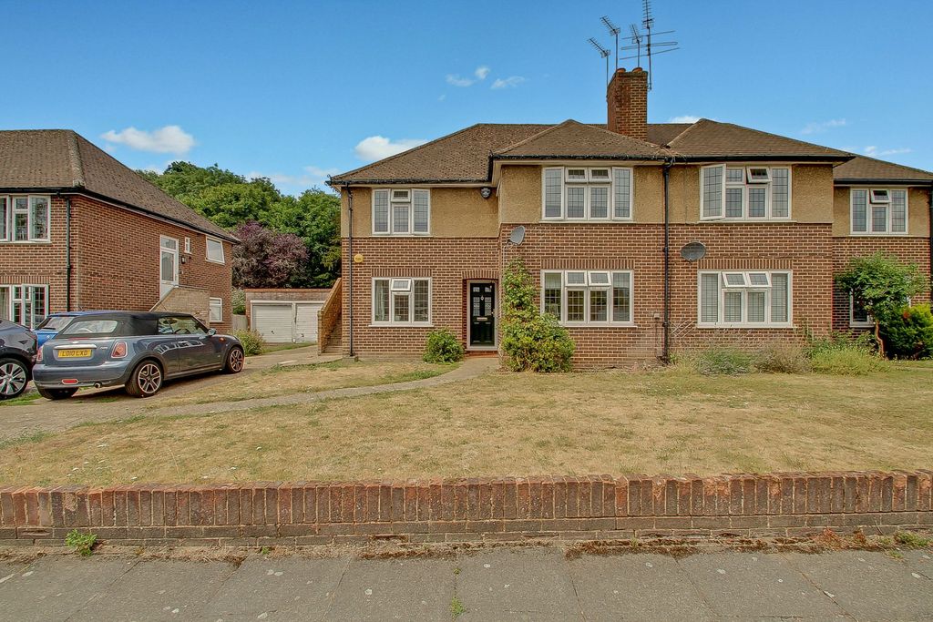 Property photo 1 of 9