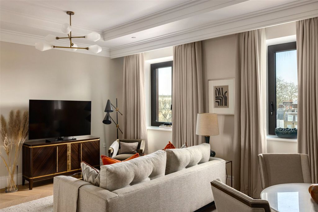 Property photo 1 of 6 Drawing Room