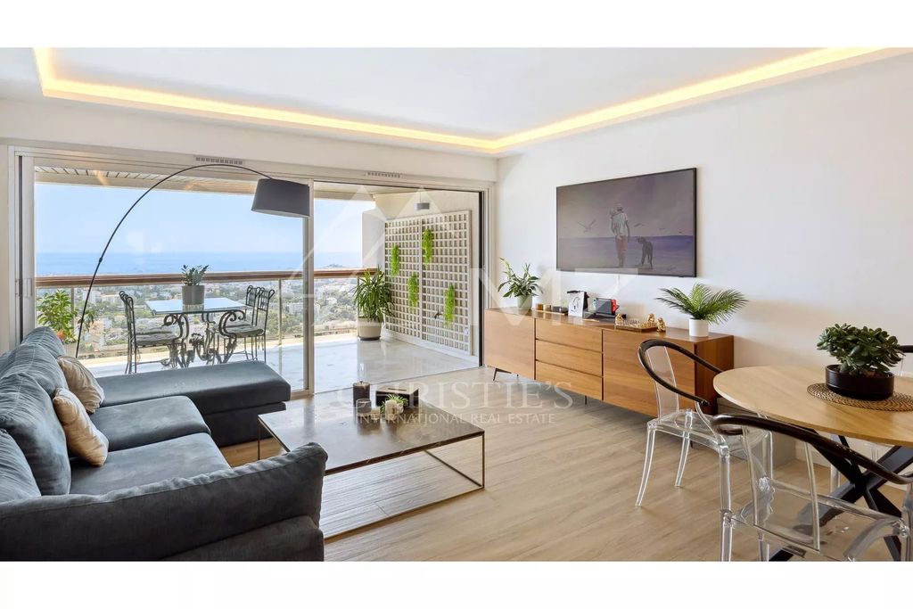 Property photo 1 of 9 For Sale: Luxury Apartment In Le Cannet With Panoramic Sea View
