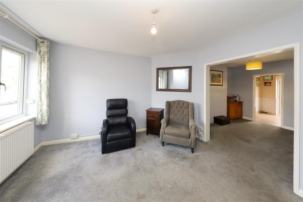Property photo 2 of 12 Living Room