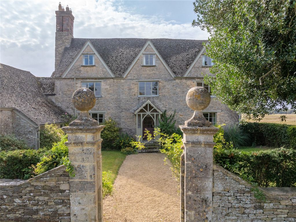 Property photo 2 of 27 Manor Farmhouse
