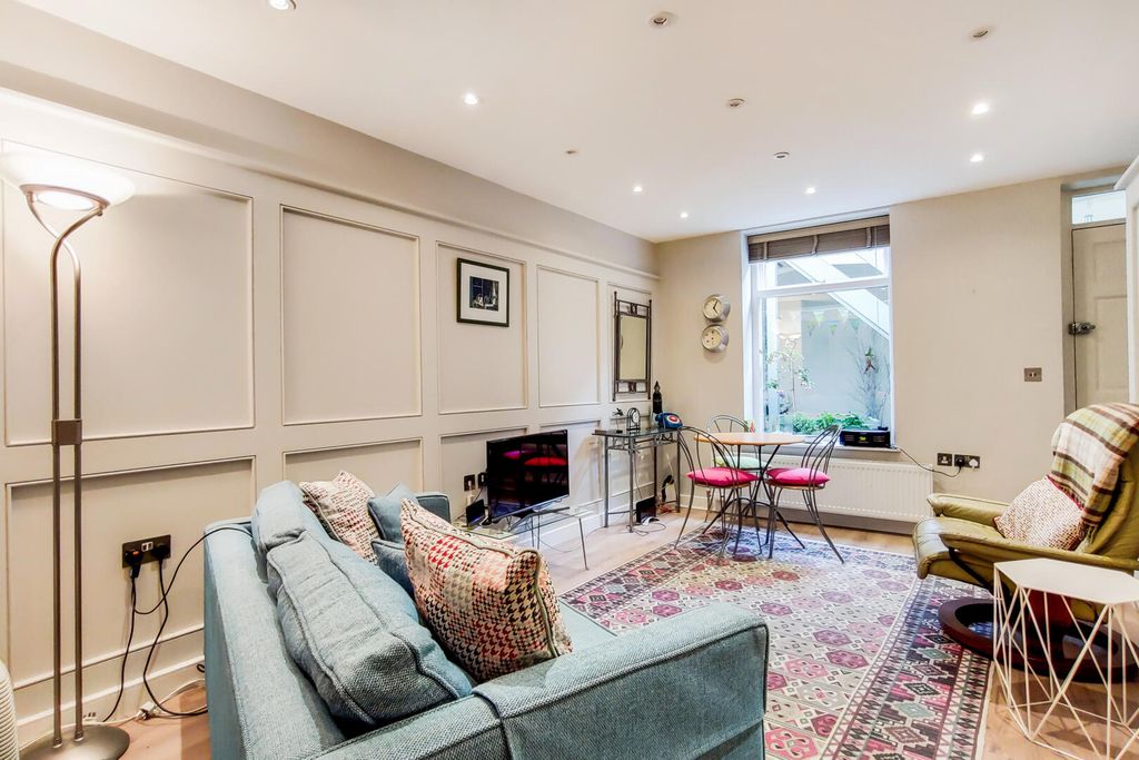 Property photo 1 of 10 Reception Room