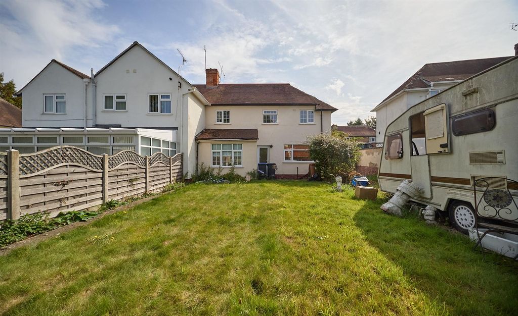 Property photo 2 of 11 Outside