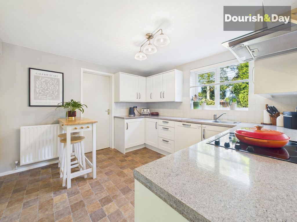 Property photo 2 of 19 Breakfast Kitchen