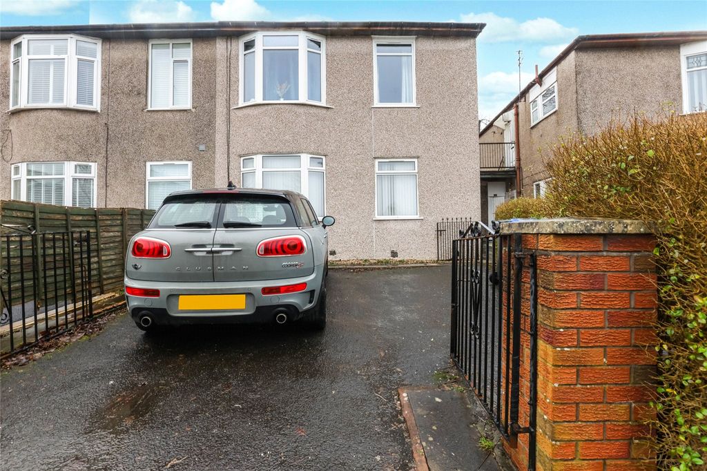 Property photo 2 of 17 Picture No. 03