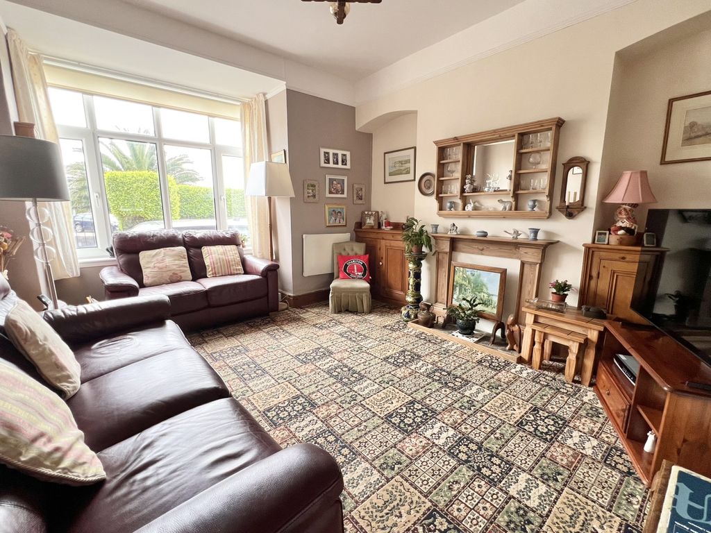 Property photo 2 of 14 Gallery