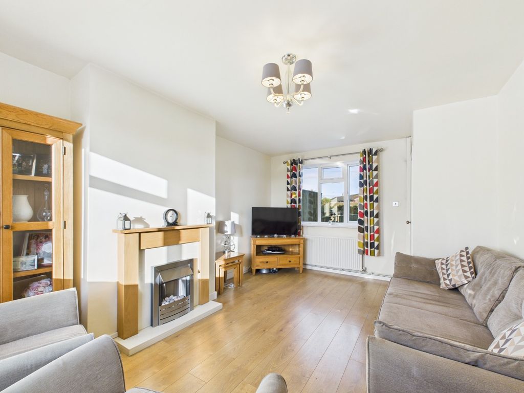 Property photo 3 of 19 4729734