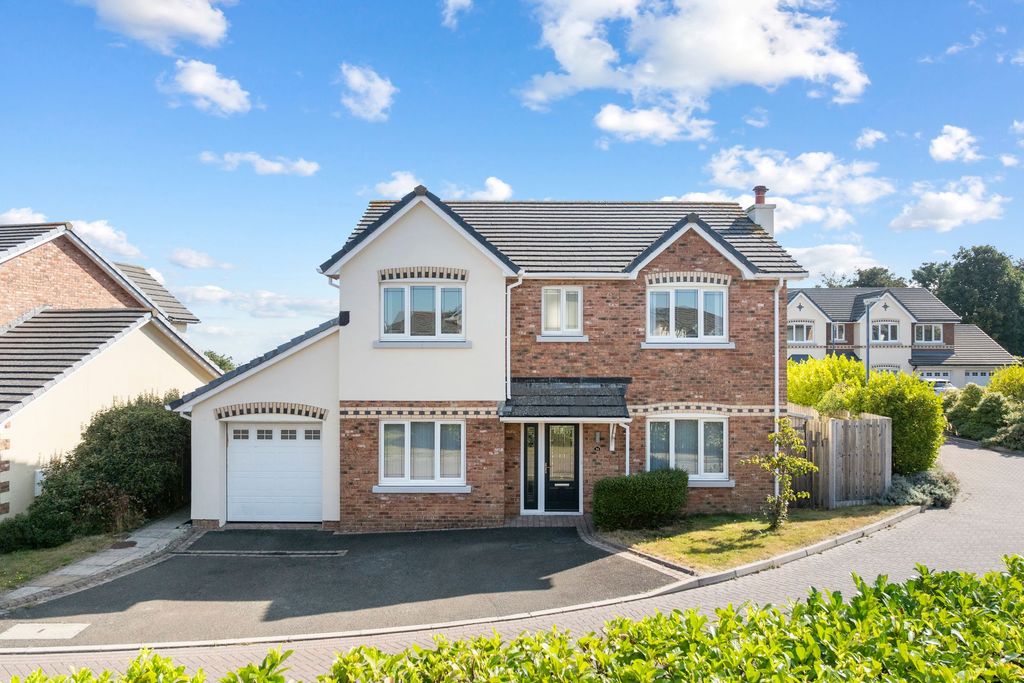 Property photo 1 of 30