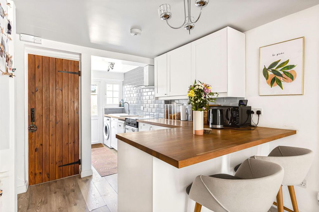 Property photo 3 of 21 35_75301.Jpg