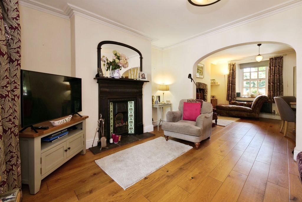 Property photo 2 of 18