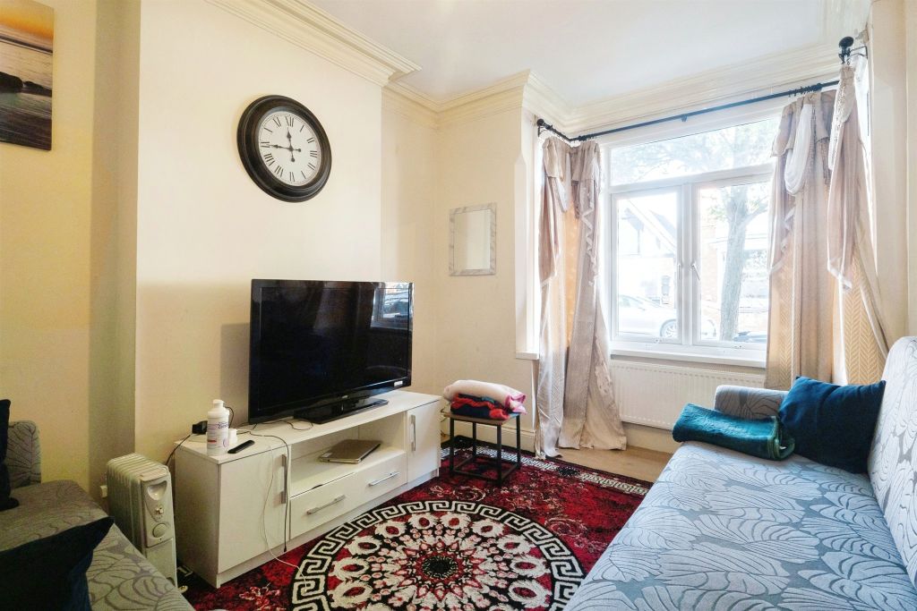 Property photo 2 of 17
