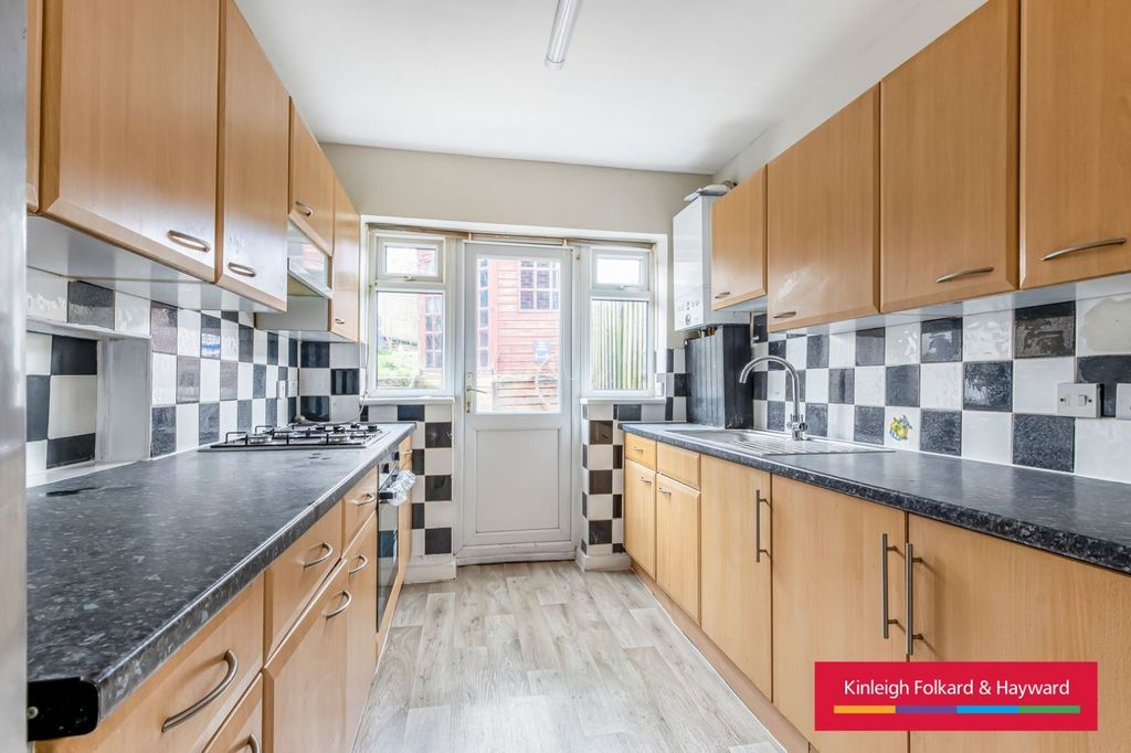 Property photo 3 of 13 Picture No. 11