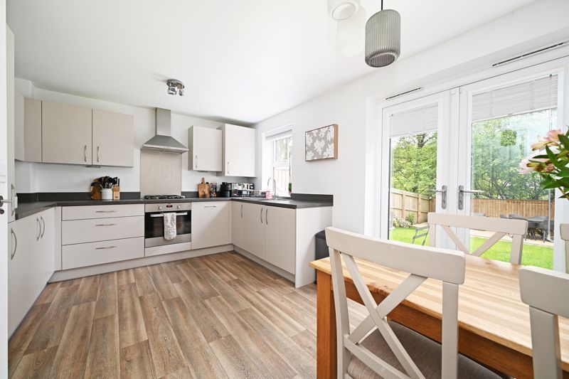 Property photo 2 of 25 Dining Kitchen