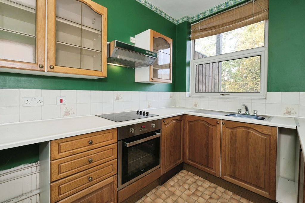 Property photo 2 of 16 Photo