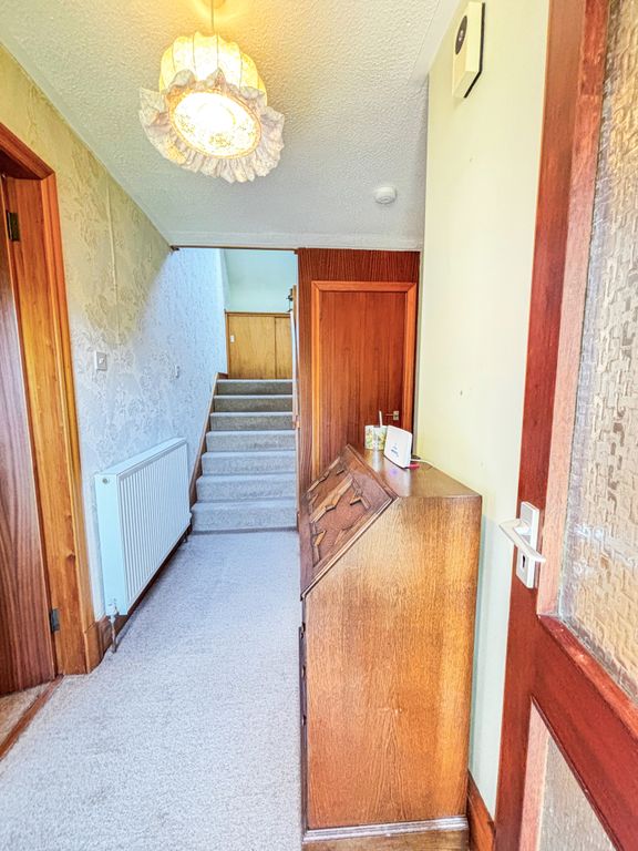 Property photo 3 of 15 Hall