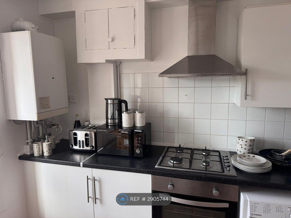 Property photo 1 of 7 Kitchen