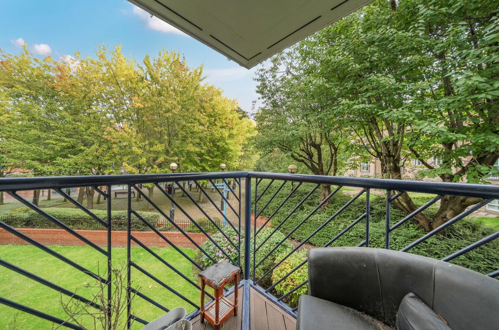 Property photo 2 of 20 1520902-11-1A0c35...