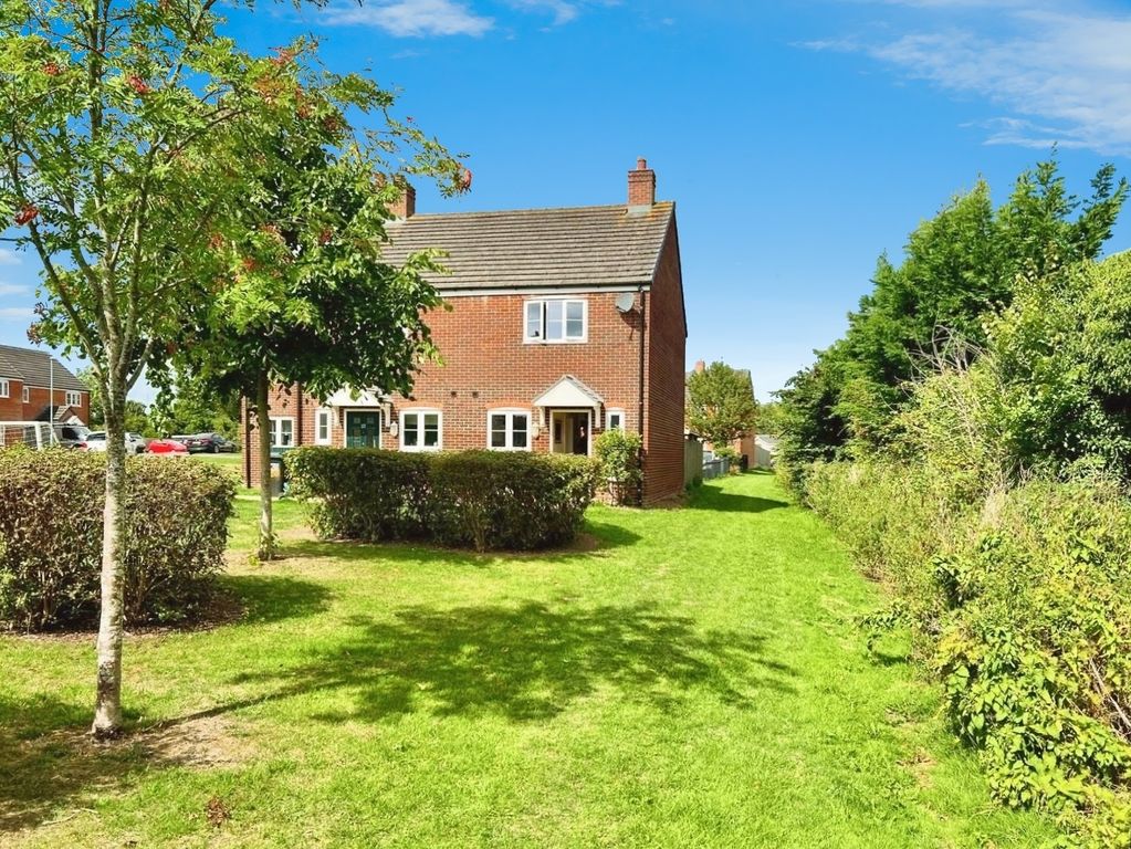 Property photo 1 of 14 Pbox-Garden-320473.Jpg