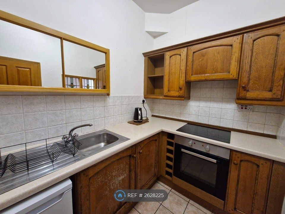 Property photo 3 of 7 Kitchen