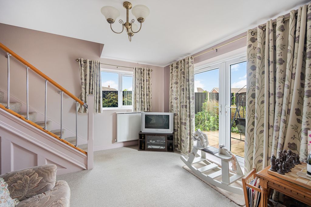 Property photo 2 of 16