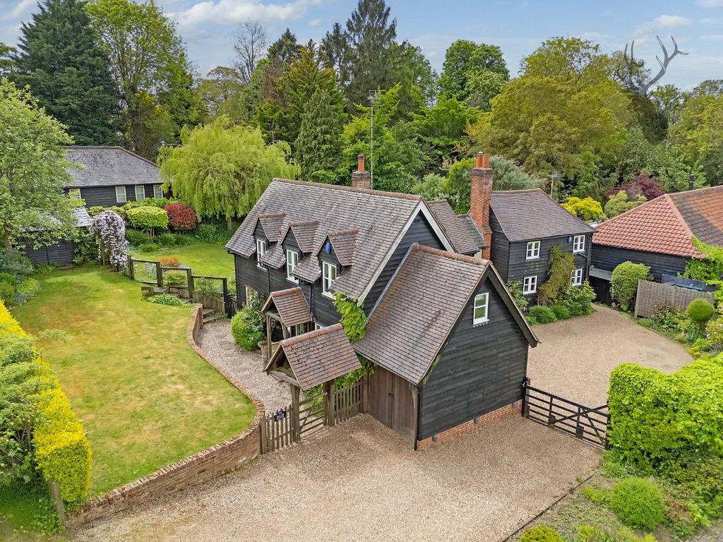 Property photo 1 of 40