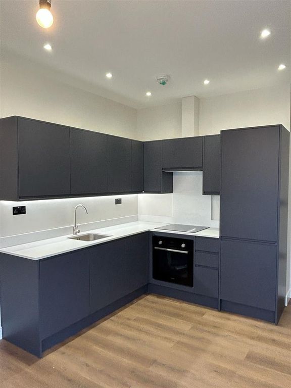 Property photo 2 of 4 Kitchen.Jpg