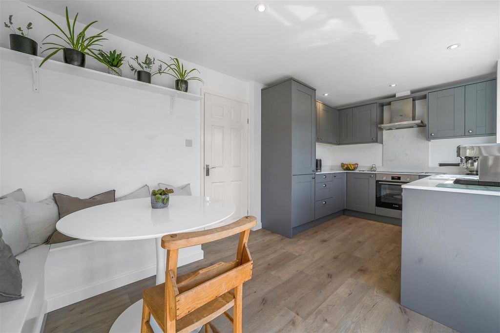 Property photo 2 of 15 Kitchen Dining Room