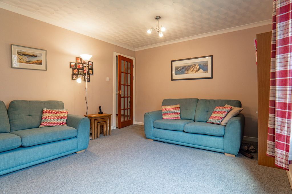 Property photo 2 of 29