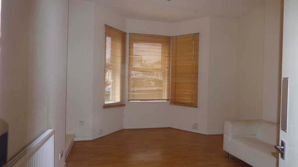 Property photo 2 of 6 Living Room