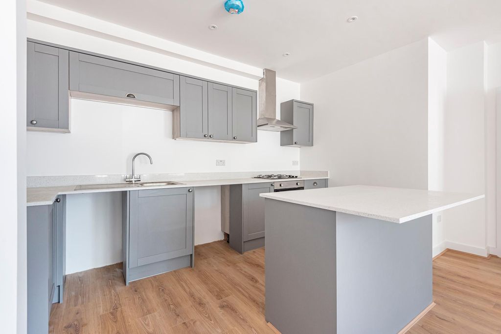 Property photo 3 of 13 Photo 2