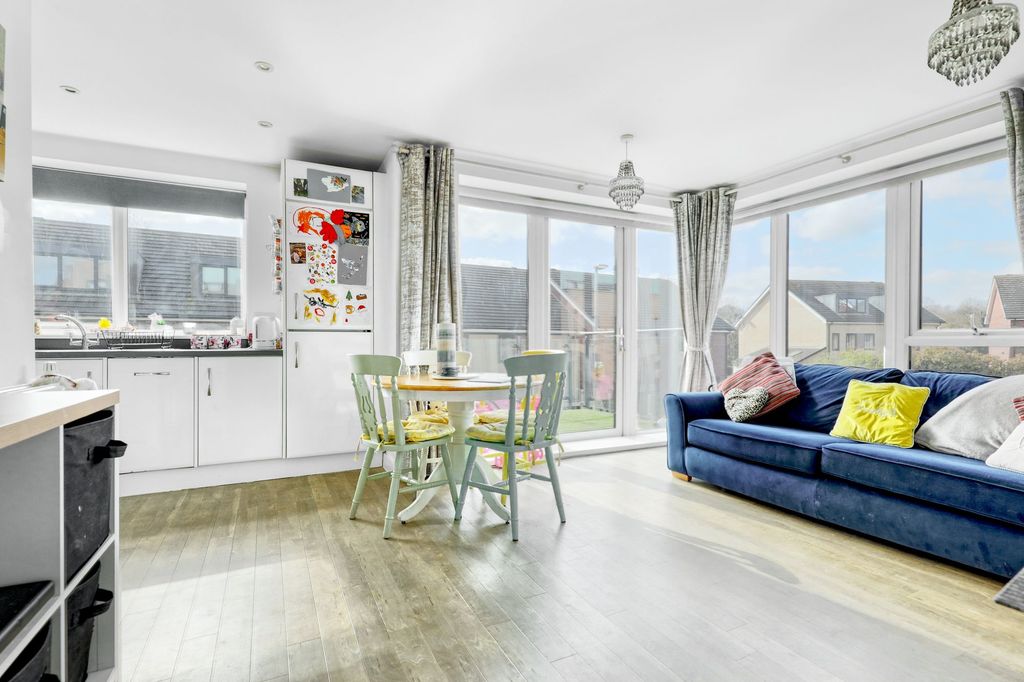 Property photo 2 of 6