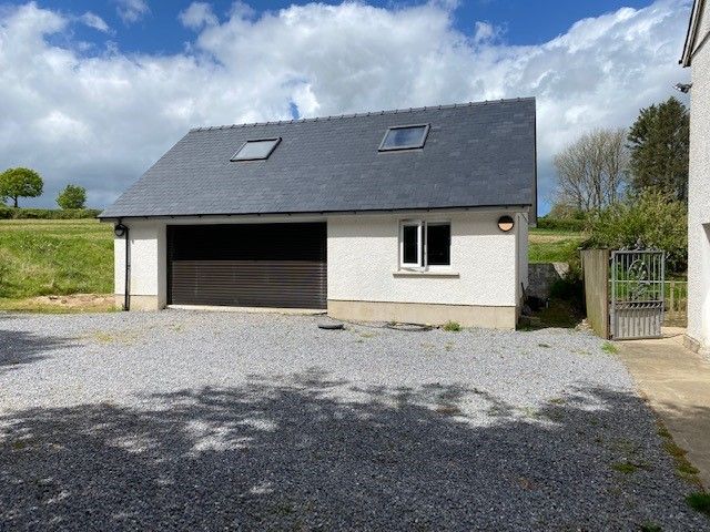 Property photo 3 of 44