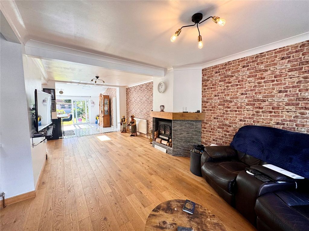 Property photo 2 of 21 Picture No. 01