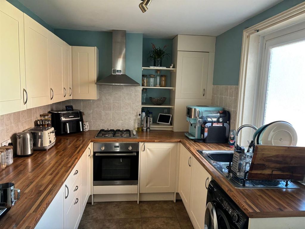 Property photo 2 of 5 Uxyh6050.Jpg